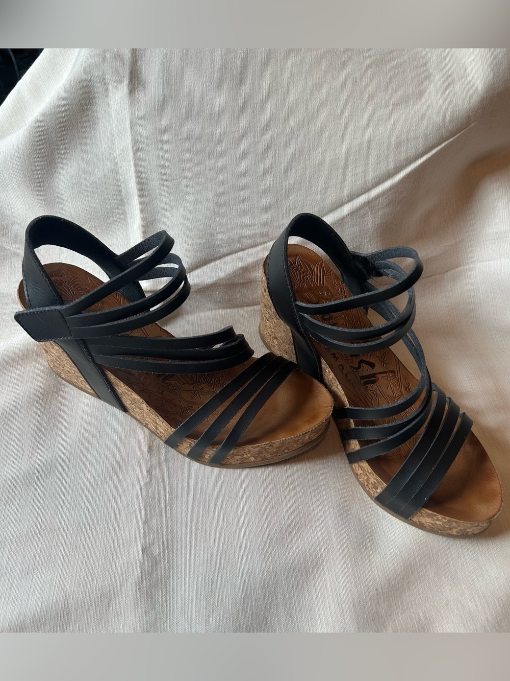 Blowfish Malibu Helm sandals.  Cork wedge, size 8 - Picture 3 of 5